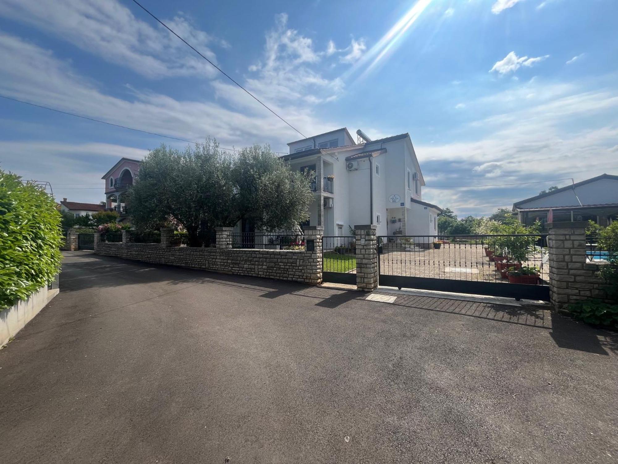 Guest House Sosi Umag Buitenkant foto